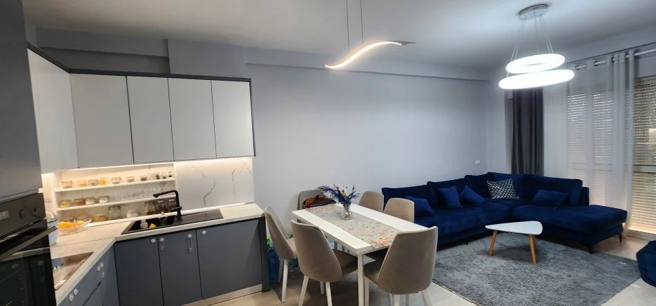 Tirane, jepet me qera apartament 2+1+Ballkon Kati 6, 103 m² 700 € (Don Bosko, Vizion Plus) OPP54183