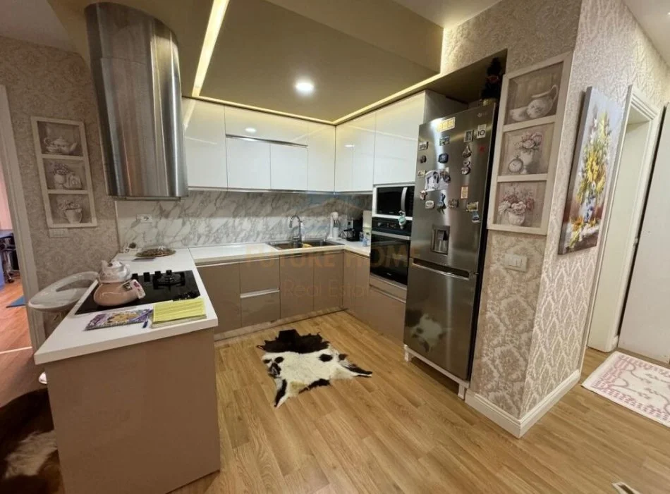 Tirane, shitet apartament 2+1 Kati 2, 107 m² 225.000 € (Kopshti Zoologjik)