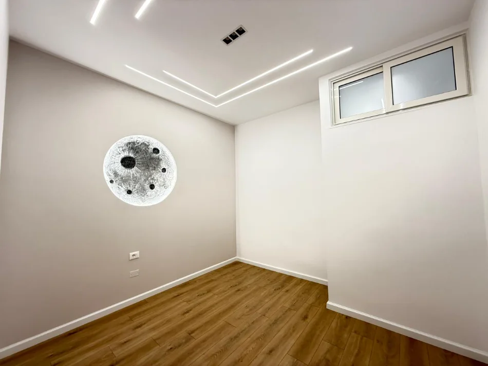 Tirane, shitet apartament 1+1 Kati 3, 70 m² 122.000 € (2 PALMAT ASTIR)