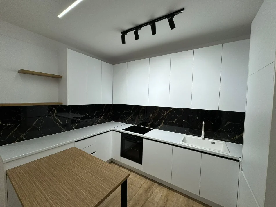 Tirane, shitet apartament 2+1 , 134 m² 245.000 € (Kopshti Zoologjik)