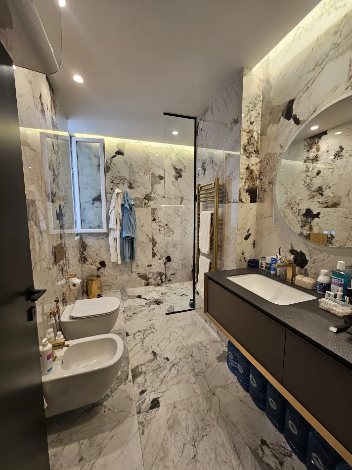 Tirane, shitet 3+1 Kati 4, 166 m² 470.000 € (Kopeshti Zoologjik)