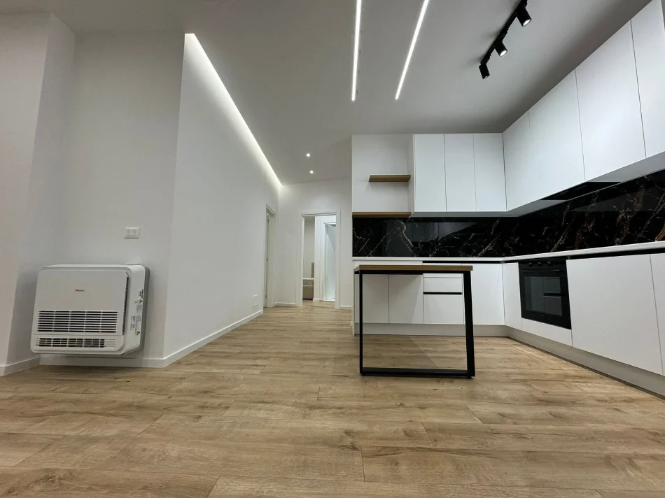 Tirane, shitet apartament 2+1 , 134 m² 245.000 € (Kopshti Zoologjik)