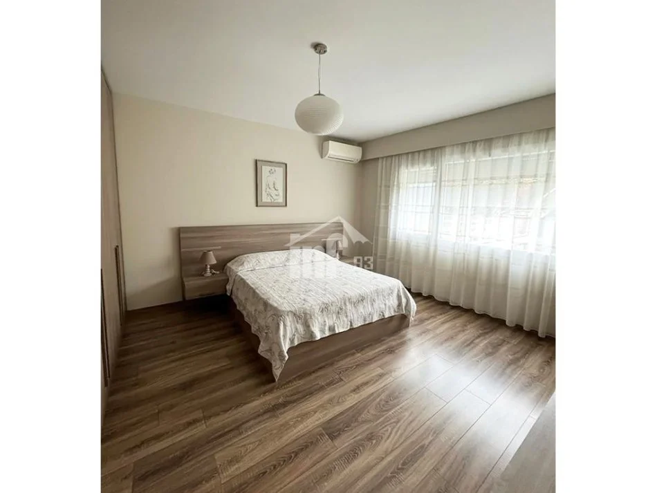 Tirane, jepet me qera apartament 2+1+Ballkon Kati 2, 135 m² 1.300 € ("LONG HILLS" RESIDENCE, 500 M NGA TEG)