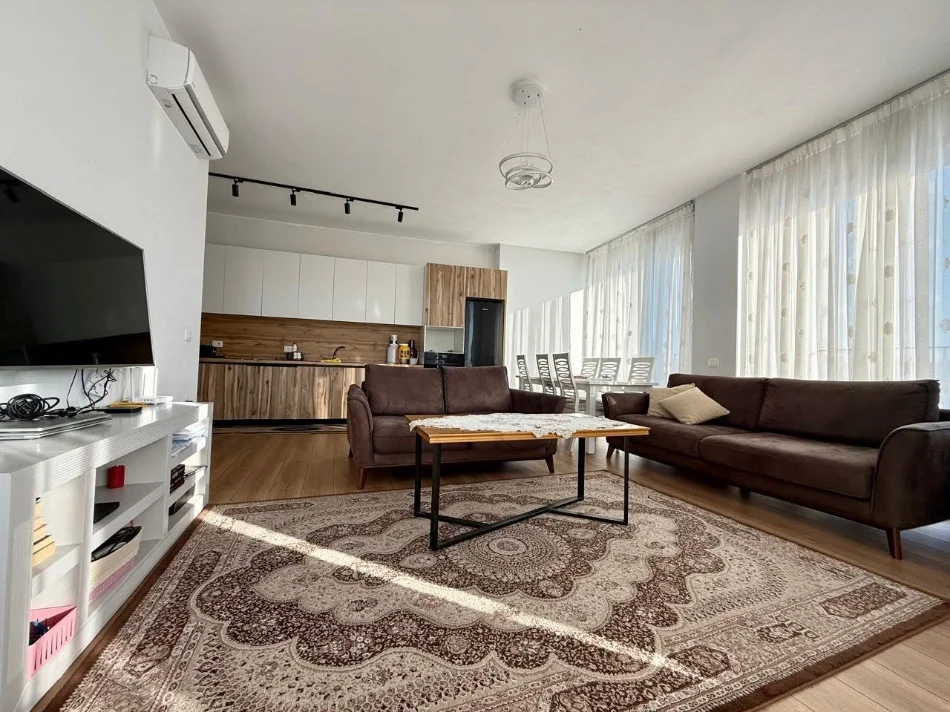 Tirane, shitet apartament 2+1 , 130 m² 289.000 € 