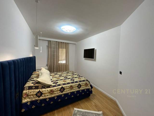 Tirane, shes apartament 3+1 140 m² 1.500 Euro (kopshti Zoologjik)