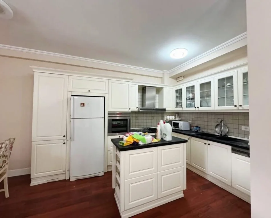Tirane, shitet apartament 2+1 , 120 m² 249.000 € 