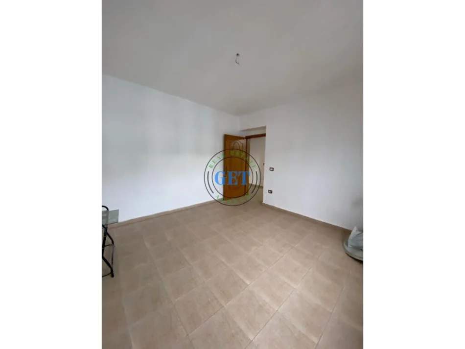 Durres, shitet apartament 2+1 Kati 5, 86 m² 85.000 € (Prane Stadiumit, Durres)