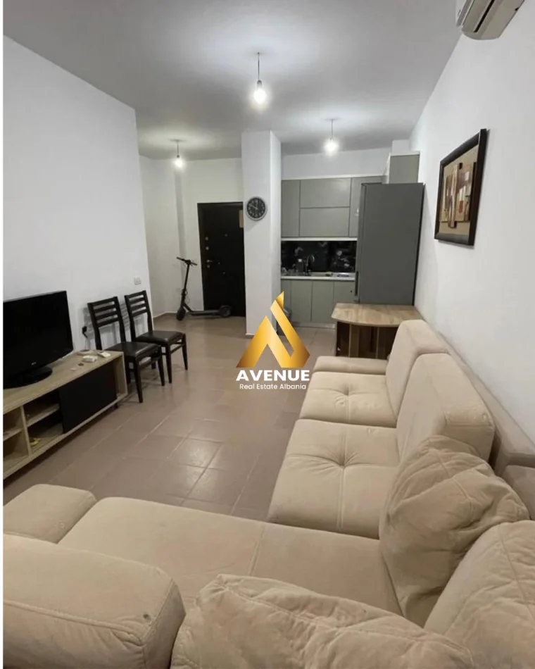 Tirane, jepet me qera apartament 1+1+Ballkon Kati 7, 65 m² 415 € (Rruga Sokrat Miho) Astir Kompleksi Fratari