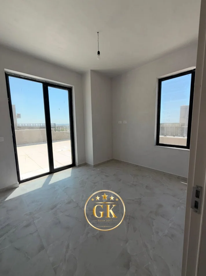 Durres, shitet apartament+verande | Penthouse 1+1+Aneks+Ballkon Kati 7, 208 m² (mali robit)