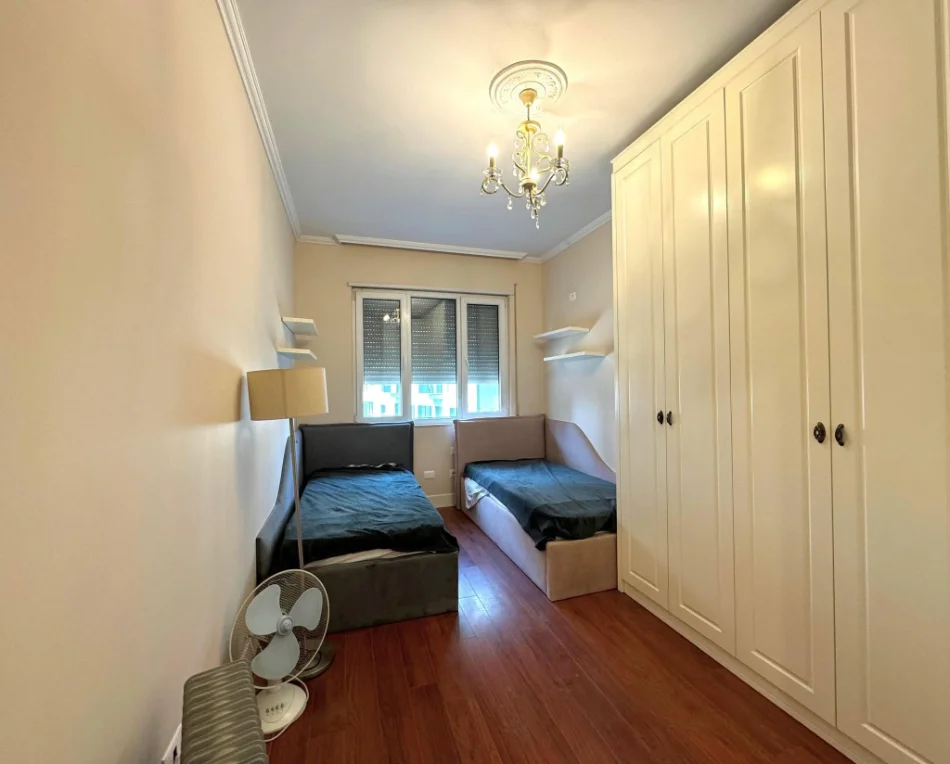 Tirane, shitet apartament 2+1 , 120 m² 249.000 € 