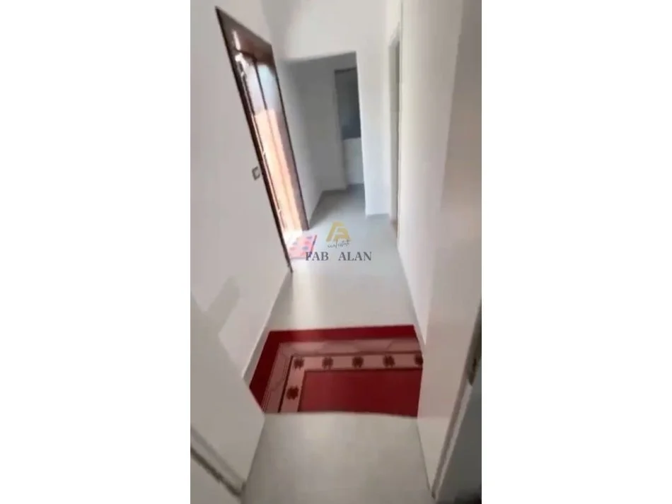 Tirane, jepet me qera apartament 2+1+verande 60 m2, Kati 3, 500 € (Porcelan, mbrapa UET)