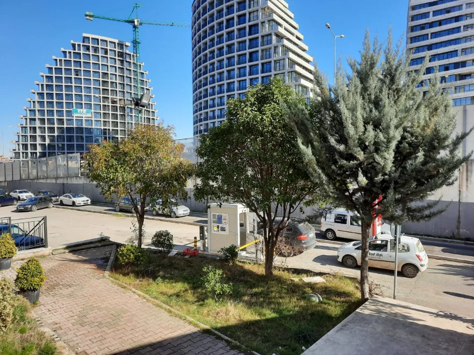 Tirane, jepet me qera ambjent biznesi Kati 0, 22 m² 350 € (Kopshti Zoologjik)