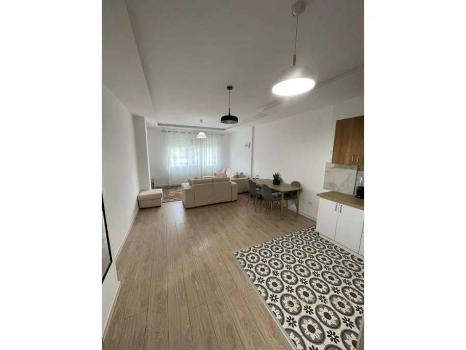 Tirane, shitet apartament 1+1 Kati 5, 73 m² 135.000 € (kopeshti zoologjik)