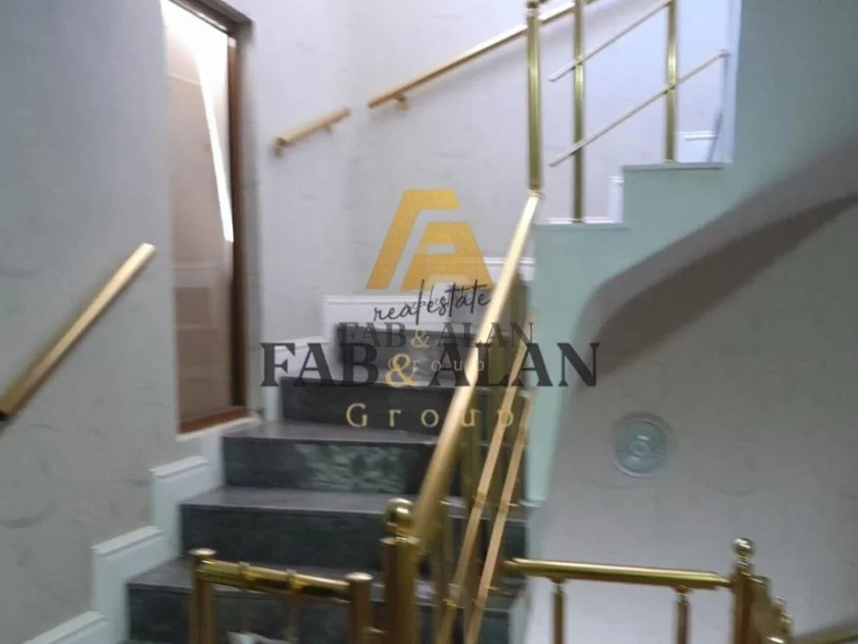 Tirane, jepet me qera Vile 3 Katshe , 480 m² 1.500 € (Shkolla e Bashkuar)