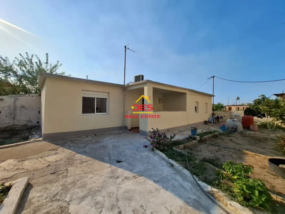 Vlore, shitet shtepi 1+1+Ballkon Kati 0, 70 m² 100.000 € (Rruga Mis Durhan)