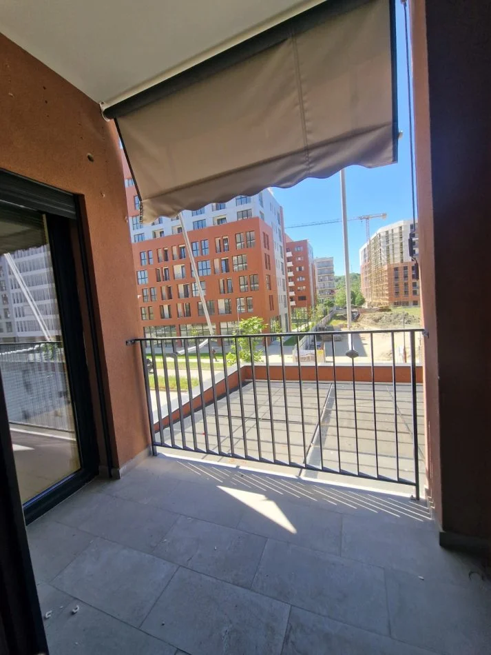 Tirane, jepet me qera zyre Kati 1, 80 m² 600 € (ASTIR KOMPLAKSI JOLLA)