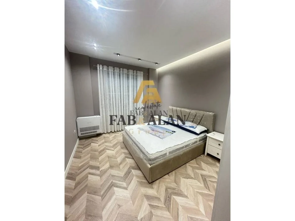 Tirane, jepet me qera apartament 2+1+2 Kati 5, 1.200 m² 1.200 € (9 kateshet)