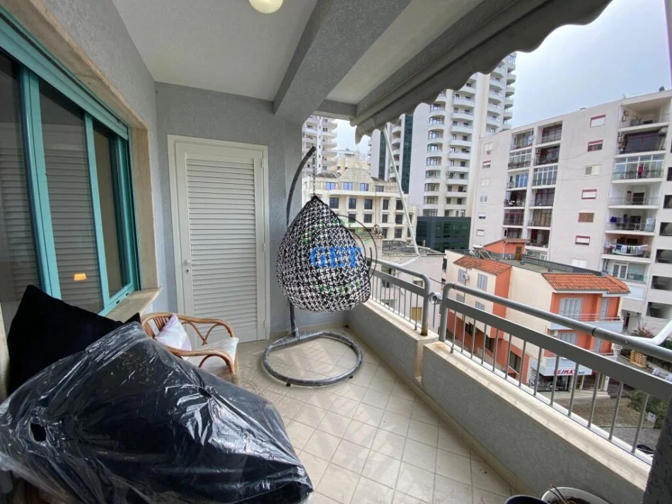 Durres, jepet me qera apartament 1+1 Kati 4, 82 m² 450 € (Ne Vollga, Durrës)