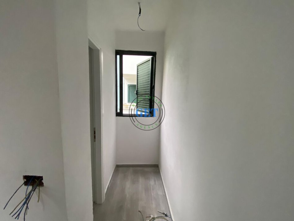 Durres, shitet apartament 2+1 Kati 2, 85 m² 100.000 €