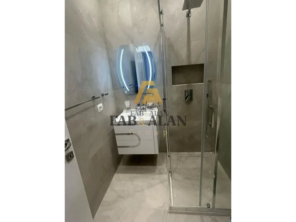 Tirane, jepet me qera apartament 2+1+2 Kati 5, 1.200 m² 1.200 € (9 kateshet)