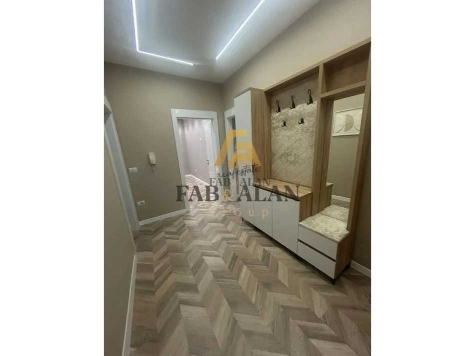 Tirane, jepet me qera apartament 2+1+2 Kati 5, 1.200 m² 1.200 € (9 kateshet)