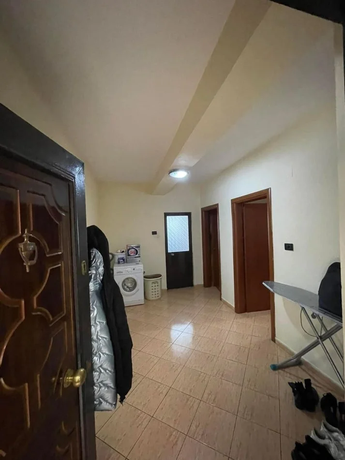 Tirane, shitet apartament 2+1 Kati 0, 117 m² 163.000 € (Rruga e Kavajes)