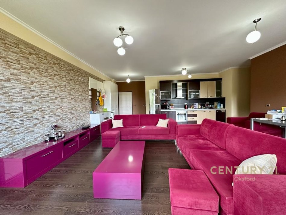 Tirane, shitet 3+1+Aneks+Ballkon, Kati 2, 140 m² 220,000 € 