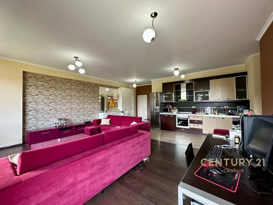 Tirane, shitet 3+1+Aneks+Ballkon, Kati 2, 140 m² 220,000 € 