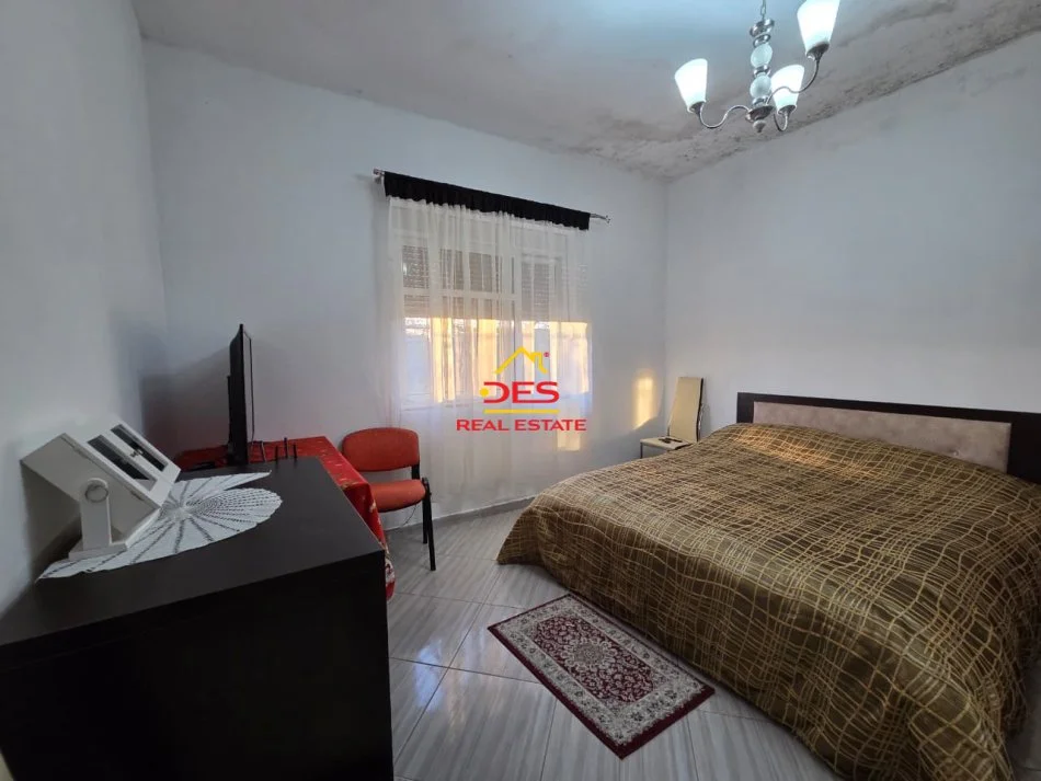 Vlore, shitet shtepi 2+1+Ballkon Kati 0, 100 m² 240.000 € (Kuzum Baba)