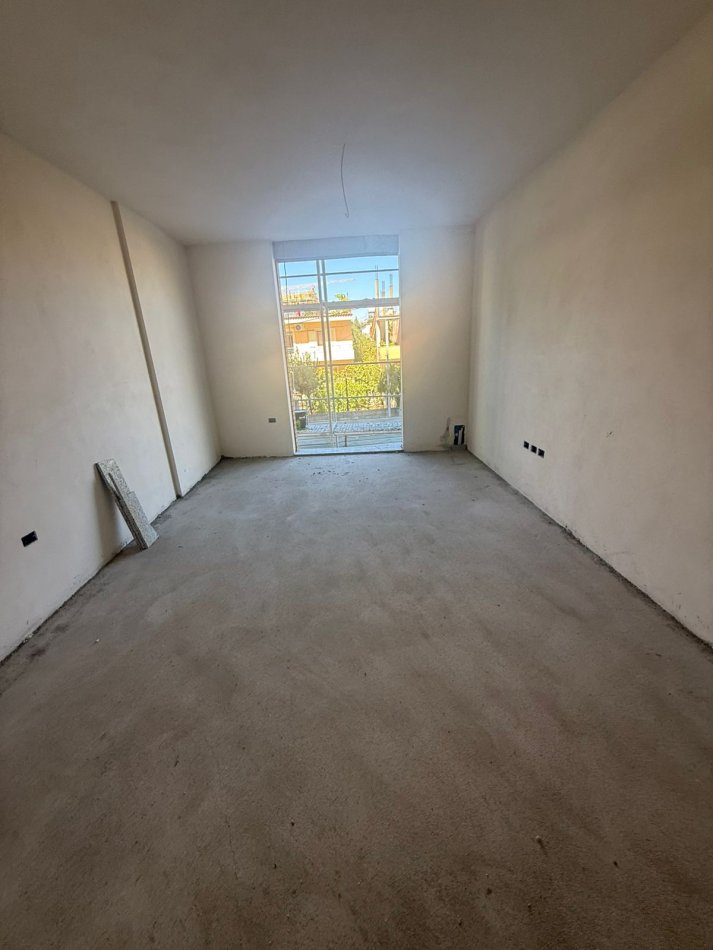 Tirane, shitet apartament 1+1 Kati 1, 62 m² 71.400 € (Rezidenca Albulena)