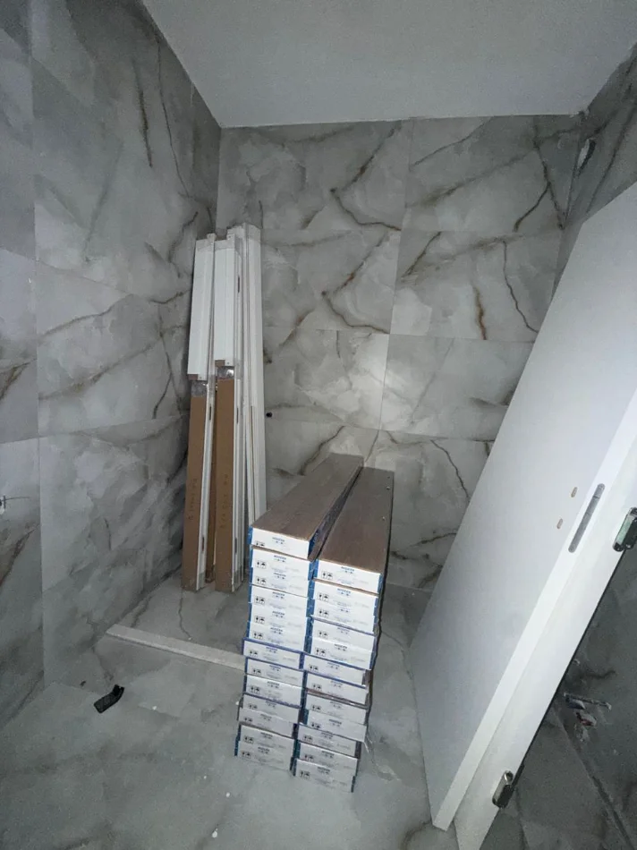 Tirane, shitet apartament 1+1 Kati 4, 73 m² 135.000 € (Komisariati Nr.4)