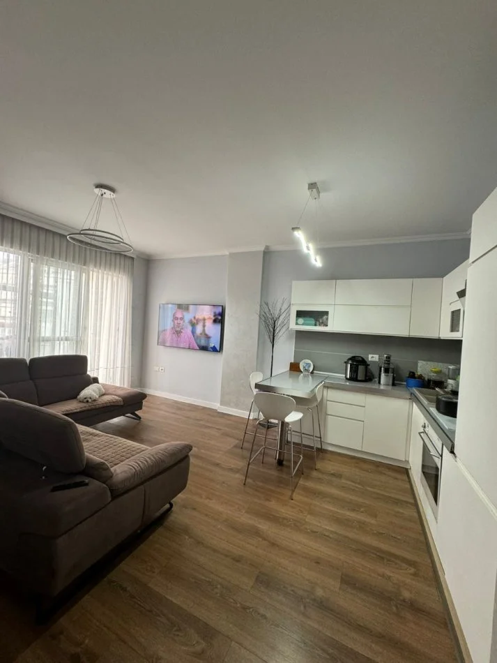 Tirane, shitet apartament 1+1 Kati 4, 95 m² 190.000 € (Kodra e Diellit)