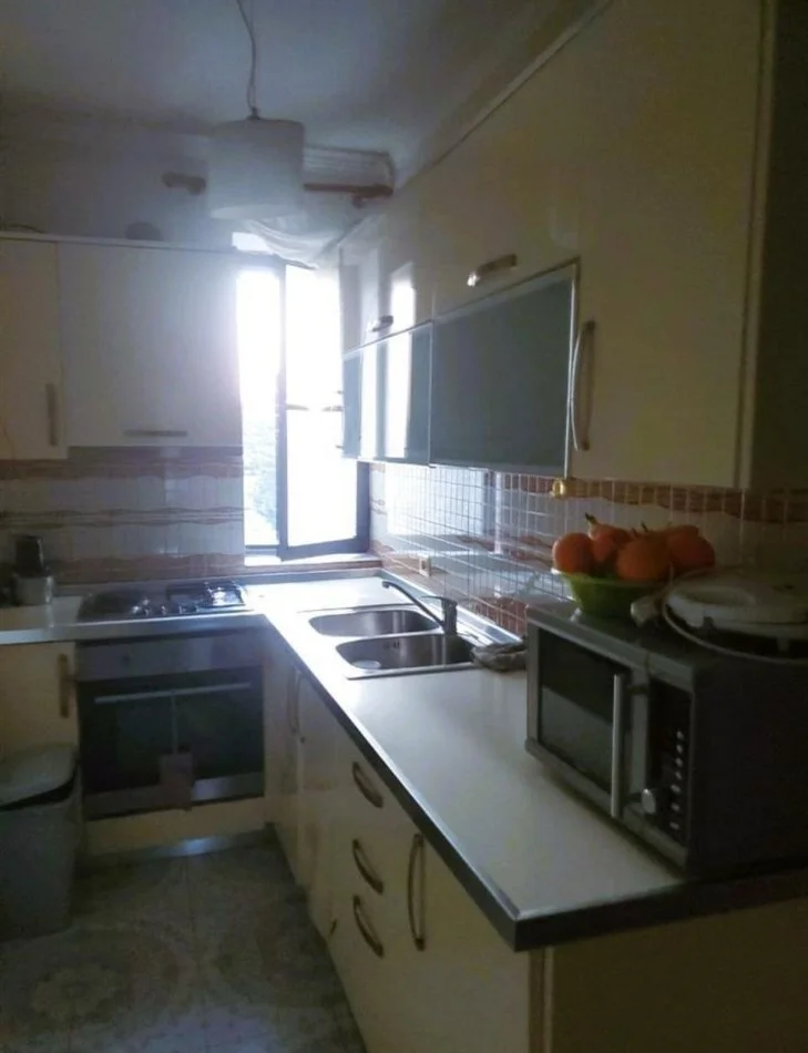Tirane, shitet apartament 1+1 Kati 3, 53 m² 68.000 € (Shkolla Ramazan Jarani)