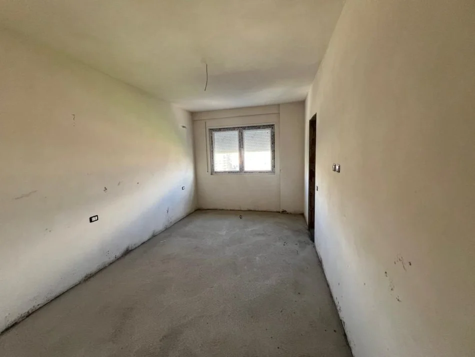 Tirane, shitet apartament 2+1+Ballkon Kati 7, 98 m² 117.000 € (Paskuqan)