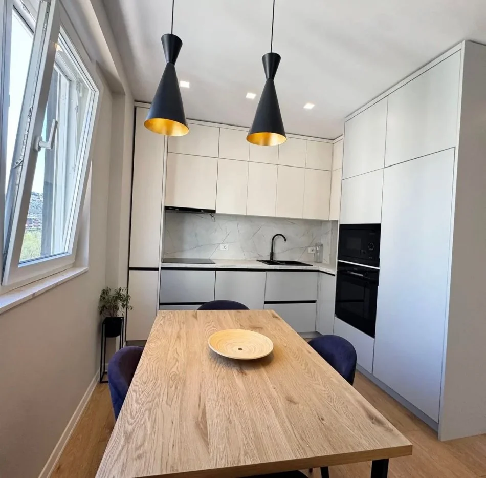 Tirane, shitet 2+1 Kati 3, 93 m² 265.000 € (RRUGA HAMDI SINA)