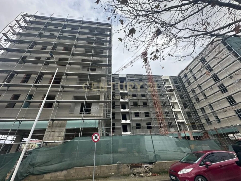 Tirane, shitet apartament 1+1+Ballkon Kati 6, 65 m² 54.000 € (Kamez)