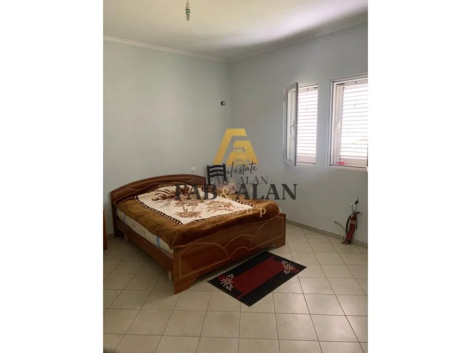 Tirane, jepet me qera shtepi 2+1 Kati 2, 100 m² 350 € (Qytet Studenti)