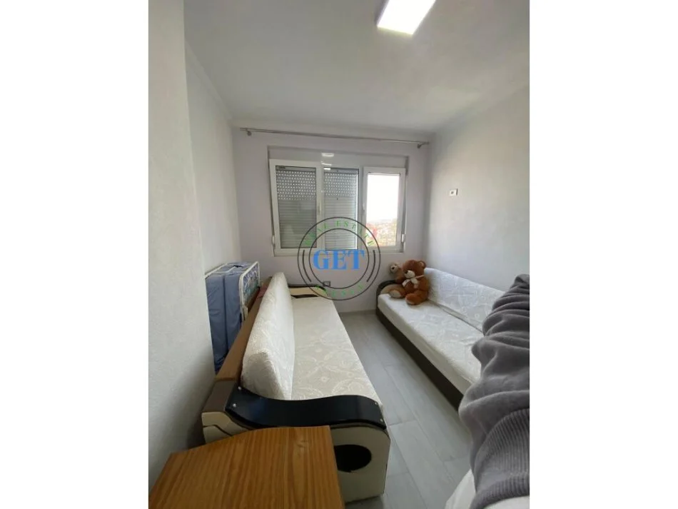 Durres, jepet me qera apartament 2+1+Ballkon Kati 2, 450 € (Ish URT, Durrës)