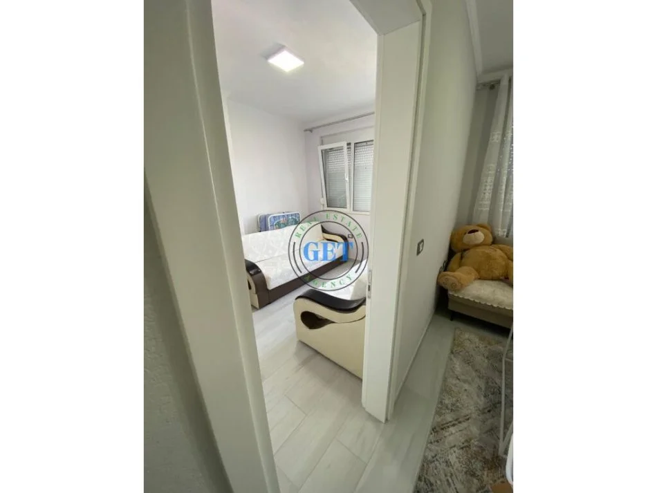 Durres, jepet me qera apartament 2+1+Ballkon Kati 2, 450 € (Ish URT, Durrës)