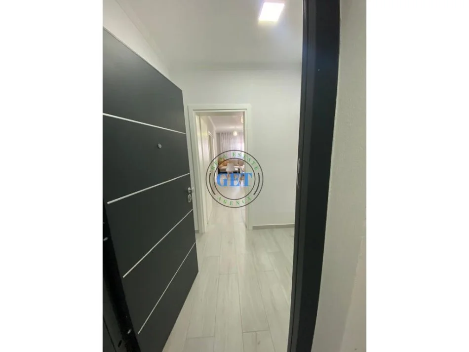 Durres, jepet me qera apartament 2+1+Ballkon Kati 2, 450 € (Ish URT, Durrës)