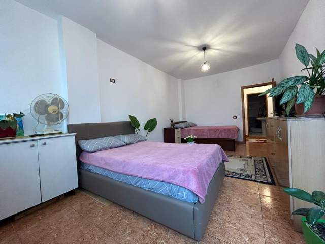Tirane, jepet me qera apartament 2+1 Kati 6, 88 m² 550 Euro (Rruga e Kavajes)