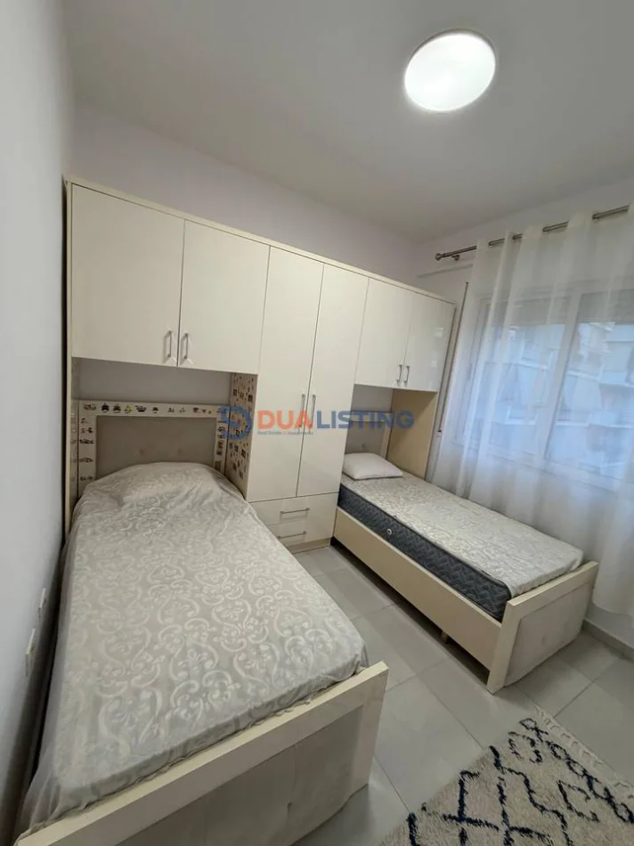 Tirane, jepet me qera apartament 2+1 , 600 € (Amerikan 3)