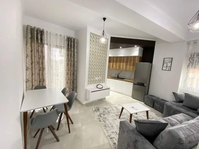 Tirane, jepet me qera 2+1+BLK Kati 8, 75 m² 600 Euro (Astir, Tiranë)