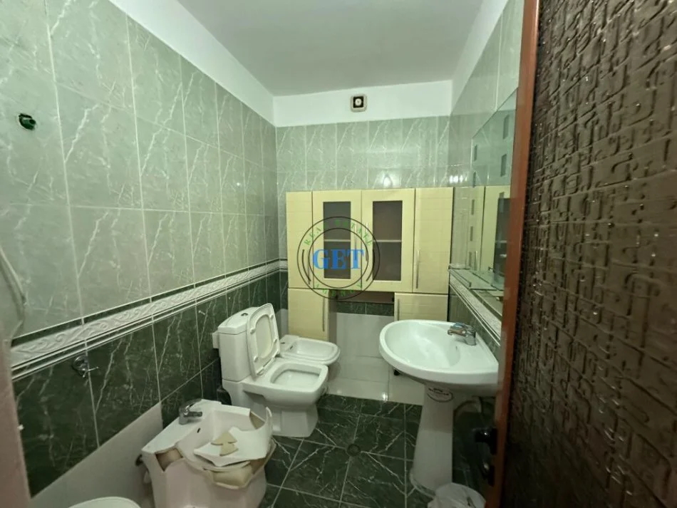 Durres, shitet apartament 3+1 Kati 9, 138 m² 130.000 € (Tregu Vogel, Durres)