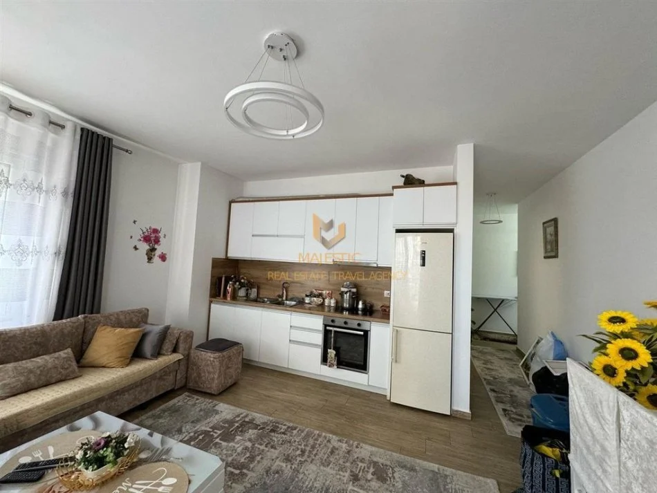 Tirane, shitet apartament 1+1+Ballkon Kati 5, 76 m² 140.700 € (don bosko)