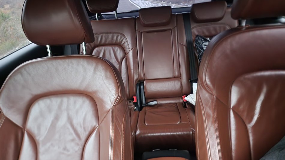 Tirane, shitet SUV Audi q5 Nafte, e zeze tiptronik Klima 357.000 km 11.300 €