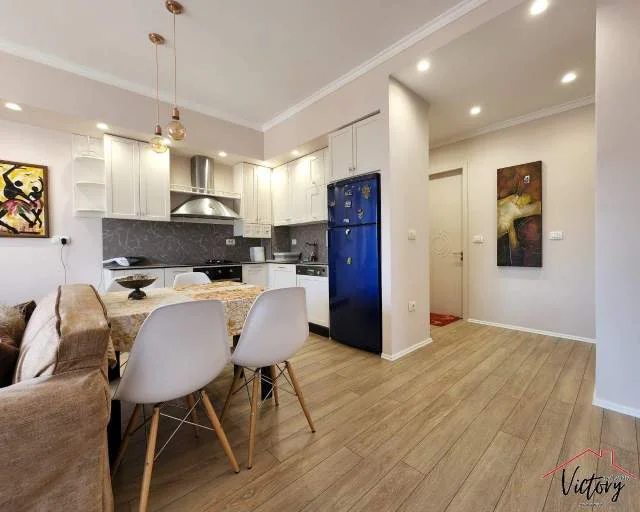 Tirane, jepet me qera apartament 2+1+BLK Kati 9, 90 m² 850 Euro (islam alla)