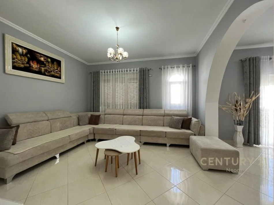 Tirane, jepet me qera Vile 3 Katshe Kati 0, 520 m² 4.500 € (PRANE "AKACIA HILL" TEG)