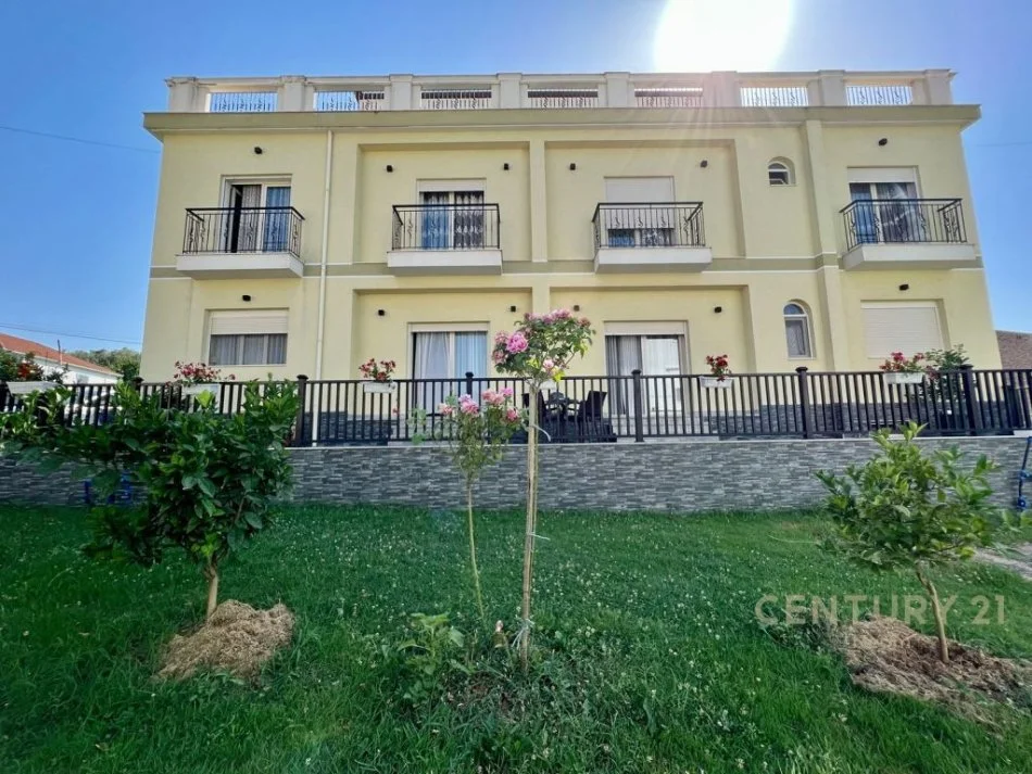 Tirane, jepet me qera Vile 3 Katshe Kati 0, 520 m² 4.500 € (PRANE "AKACIA HILL" TEG)