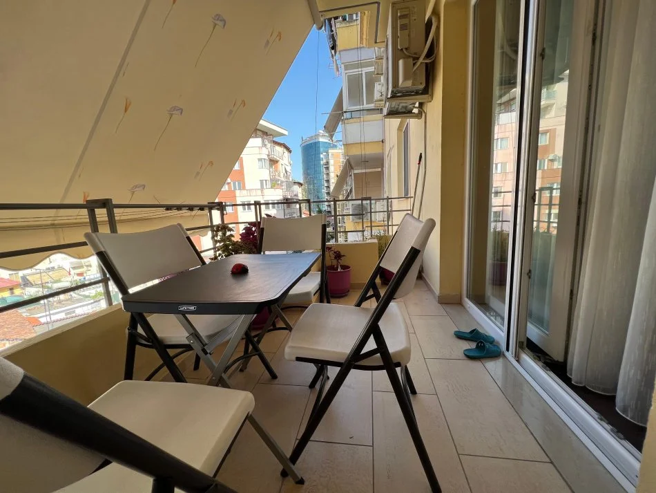 Tirane, jepet me qera apartament 2+1 Kati 4, 97 m² 1.000 € (Selvia)